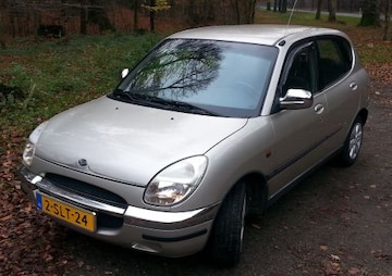 Daihatsu Sirion 1.0 12V STi (1998)