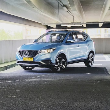 MG ZS EV Luxury (2019)
