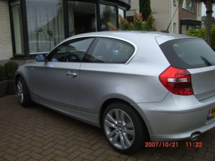 BMW 118d (2007)