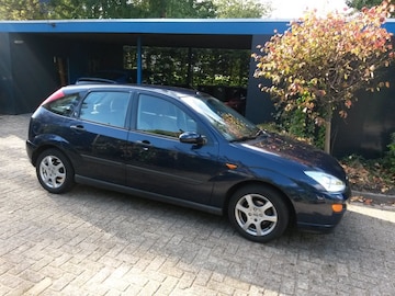 Ford Focus 1.6i 16V Ghia (1999)