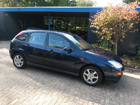 Ford Focus 1.6i 16V Ghia (1999)