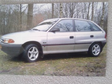 Opel Astra 1.6i GLS (1993)