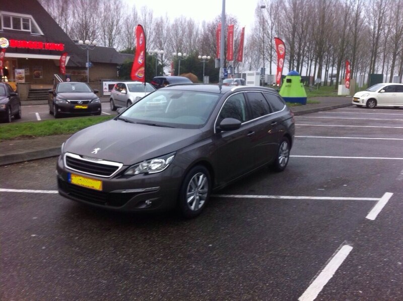 Peugeot 308 SW Blue Lease Executive 1.6 BlueHDi 120 (2014)