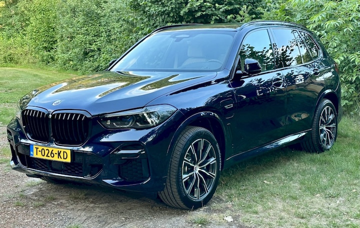 BMW X5 xDrive45e (2022)