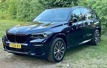 BMW X5 xDrive45e (2022)