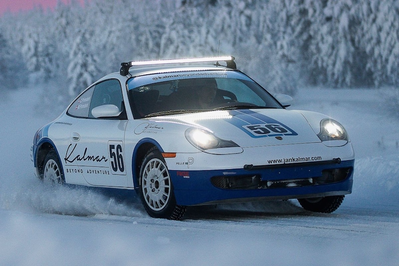 996-generation Porsche 911 also gets Dakar treatment