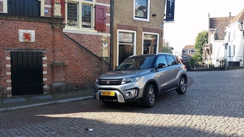 Suzuki Vitara 1.6 High Executive (2015)