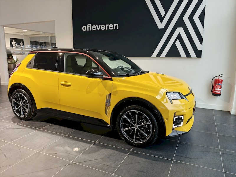 Renault 5 E-TECH comfort range iconic cinq (2025)