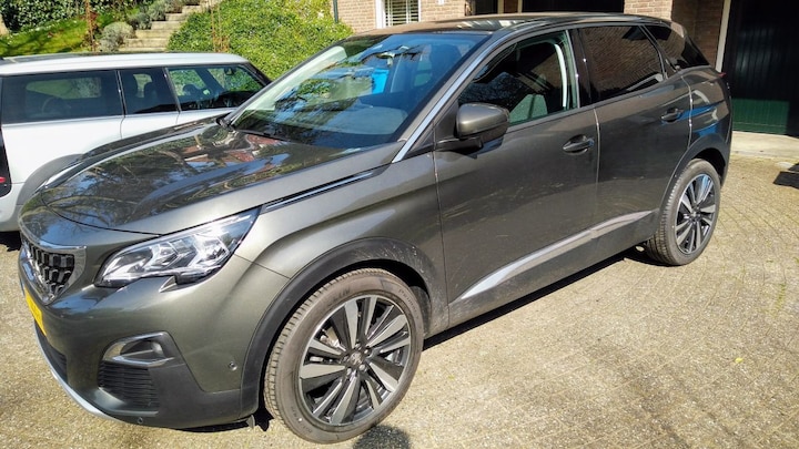 Peugeot 3008 1.2 Premiere 130 (2017)