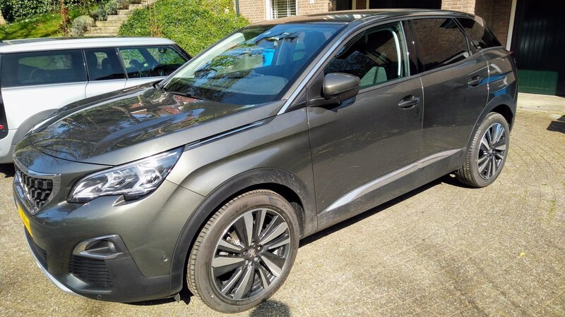 Peugeot 3008 1.2 Premiere 130 (2017)