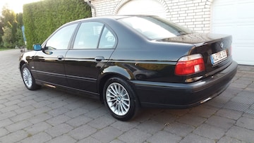 BMW 525tds (1998)