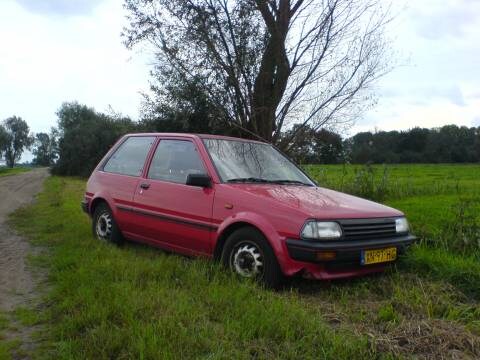 Toyota Starlet 1.3 DX (1987)