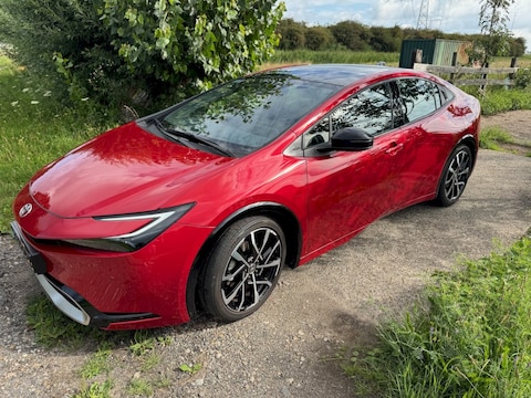 Toyota Prius 2.0 Plug-in Hybrid 220 Executive