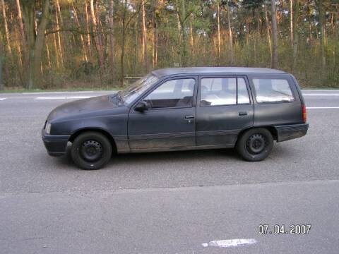 Opel Kadett Caravan 1.4i LS (1991)