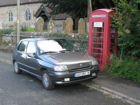 Renault Clio Baccara 1.8 (1995)