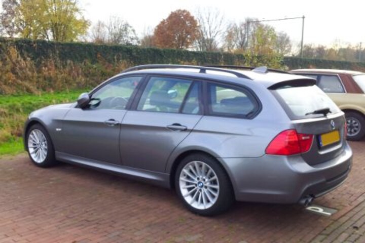 BMW 330d xDrive Touring High Executive