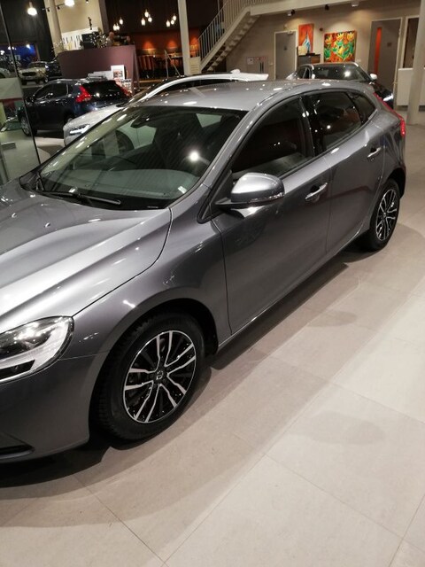 Volvo V40 T2 Polar+ (2019)