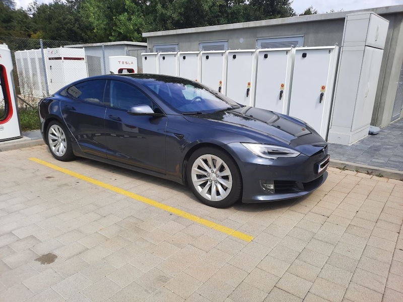 Tesla Model S Long Range (2019)