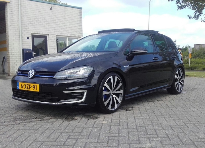 Volkswagen Golf 1.4 TSI GTE (2014)