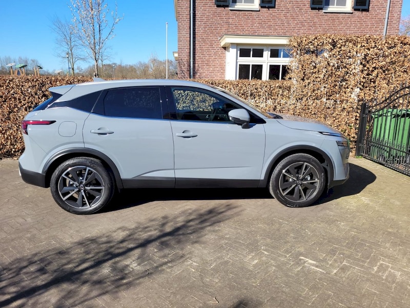 Nissan Qashqai DIG-T 158 Business Executive (2022)