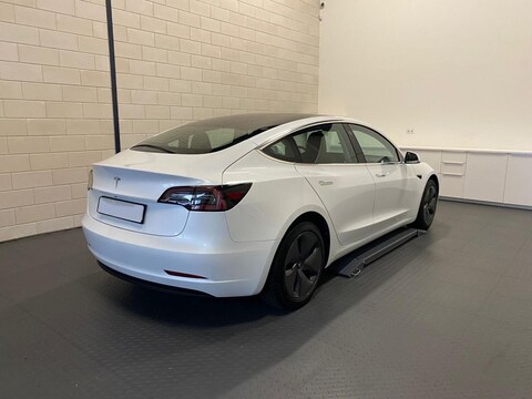 Tesla Model 3 Standard Range Plus (2019)