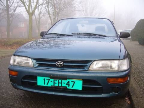 Toyota Corolla 1.6 GXi (1995)