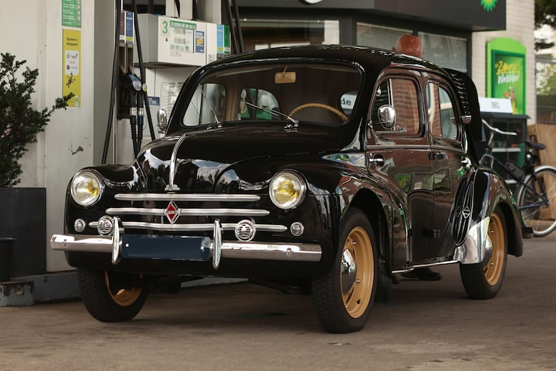 Deze Renault 4CV is net helemaal gerestaureerd - In het Wild