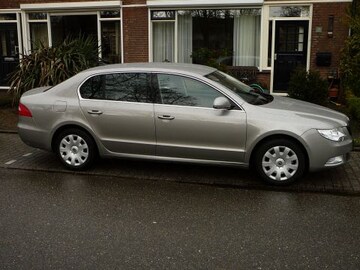 Skoda Superb 1.9 TDI Greenline (2009)