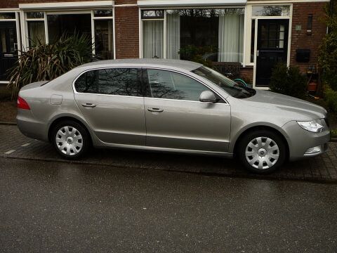 Skoda Superb 1.9 TDI Greenline (2009)