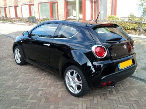 Alfa Romeo MiTo 1.4 Multi Air S&S Centario (2010)