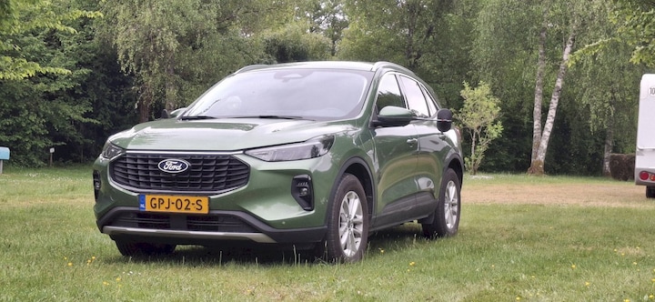 Ford Kuga 2.5 PHEV Titanium (2024)