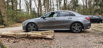 Mercedes-Benz A 180 Business Solution AMG (2021)
