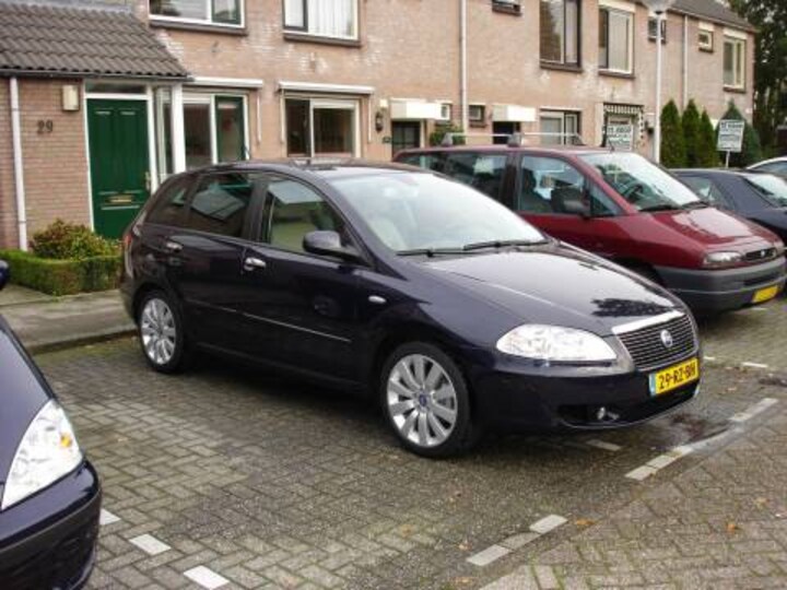 Fiat Croma 2.2 Emotion (2005)