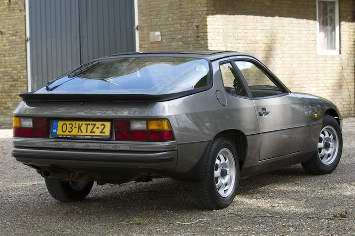 Porsche 924