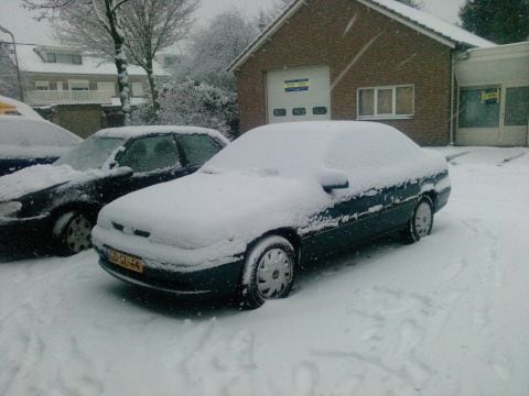 Opel Vectra 1.8i GLS (1995)