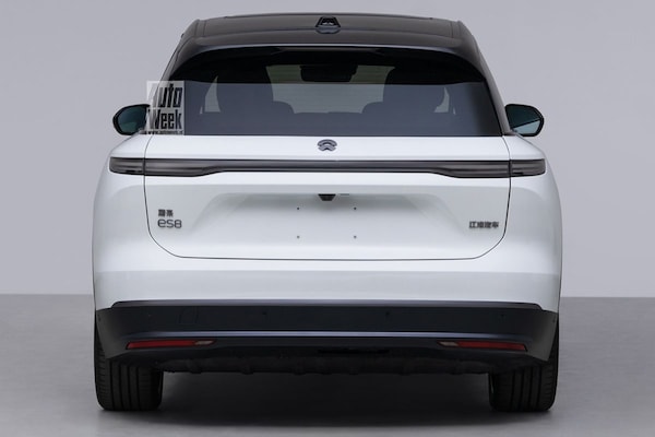 Nio ES8