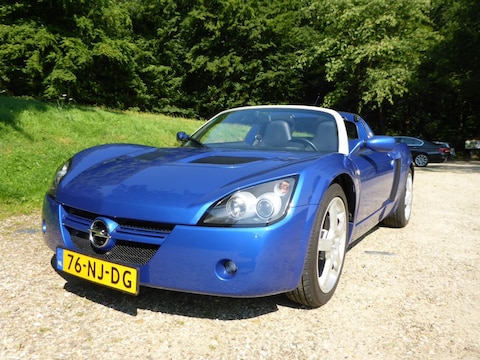 Opel Speedster (2003)