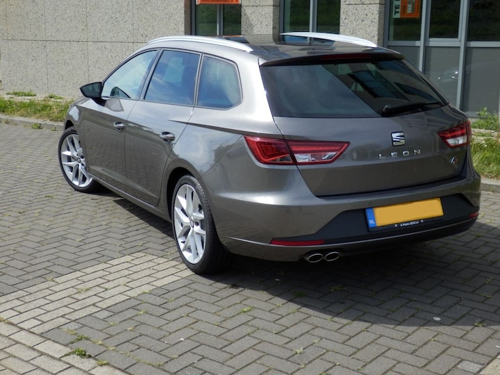 Seat Leon ST 1.4 TSI ACT 150pk FR Dynamic (2015)