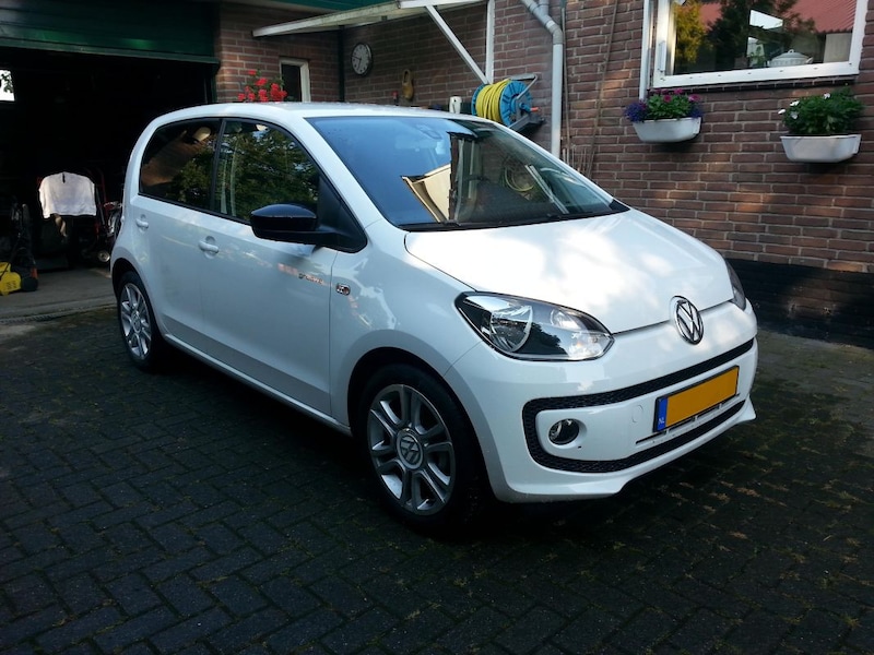 Volkswagen Up! 1.0 60pk BMT groove up! (2014)