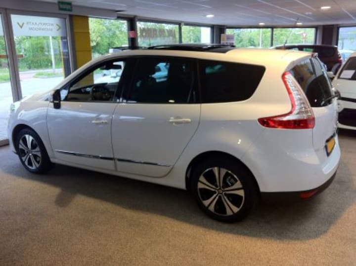 Renault Grand Scénic dCi 130 Energy Privilège (2012)