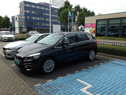 BMW 225xe iPerformance Active Tourer (2016)