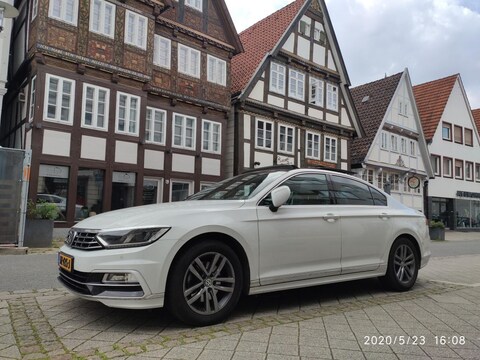 Volkswagen Passat 1.6 TDI 120pk Highline Business R