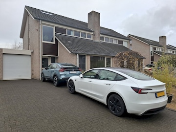 Tesla Model 3 Long Range RWD (2025)