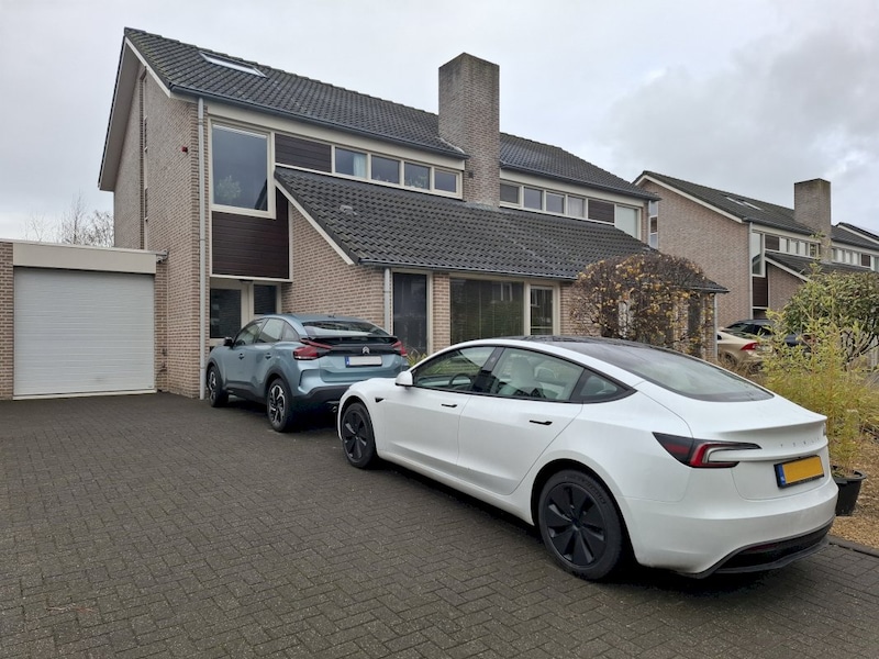 Tesla Model 3 Long Range RWD (2025)