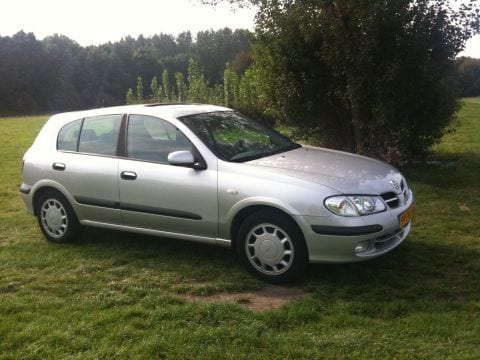 Nissan Almera 2.2 Di Luxury (2000)
