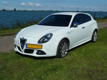 Alfa Romeo Giulietta 1.4 Turbo MultiAir Distinctive (2010)