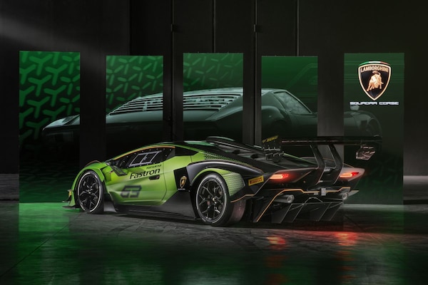 Lamborghini SCV12