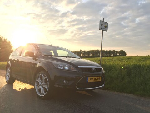 Ford Focus 1.6 16V Titanium