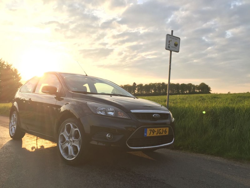 Ford Focus 1.6 16V Titanium (2009)