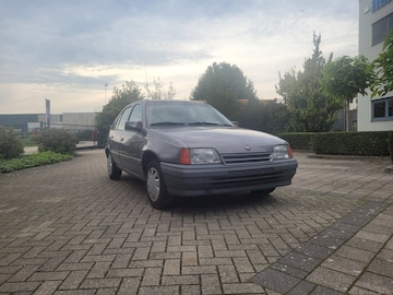 Opel Kadett 1.4i GL (1990)